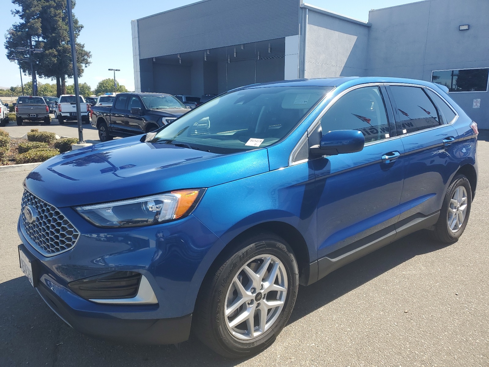 2023 Ford Edge SEL photo 4