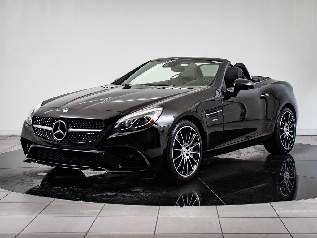 2017 Mercedes Benz SLC 43 AMG photo 2
