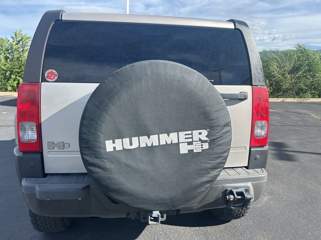 2007 Hummer H3 Base photo 12