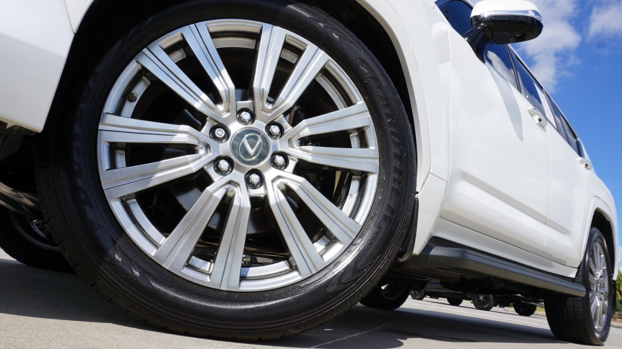 2023 Lexus LX 600 Ultra Luxury photo 11