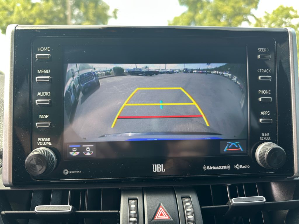 2020 Toyota RAV4 Hybrid XSE photo 17