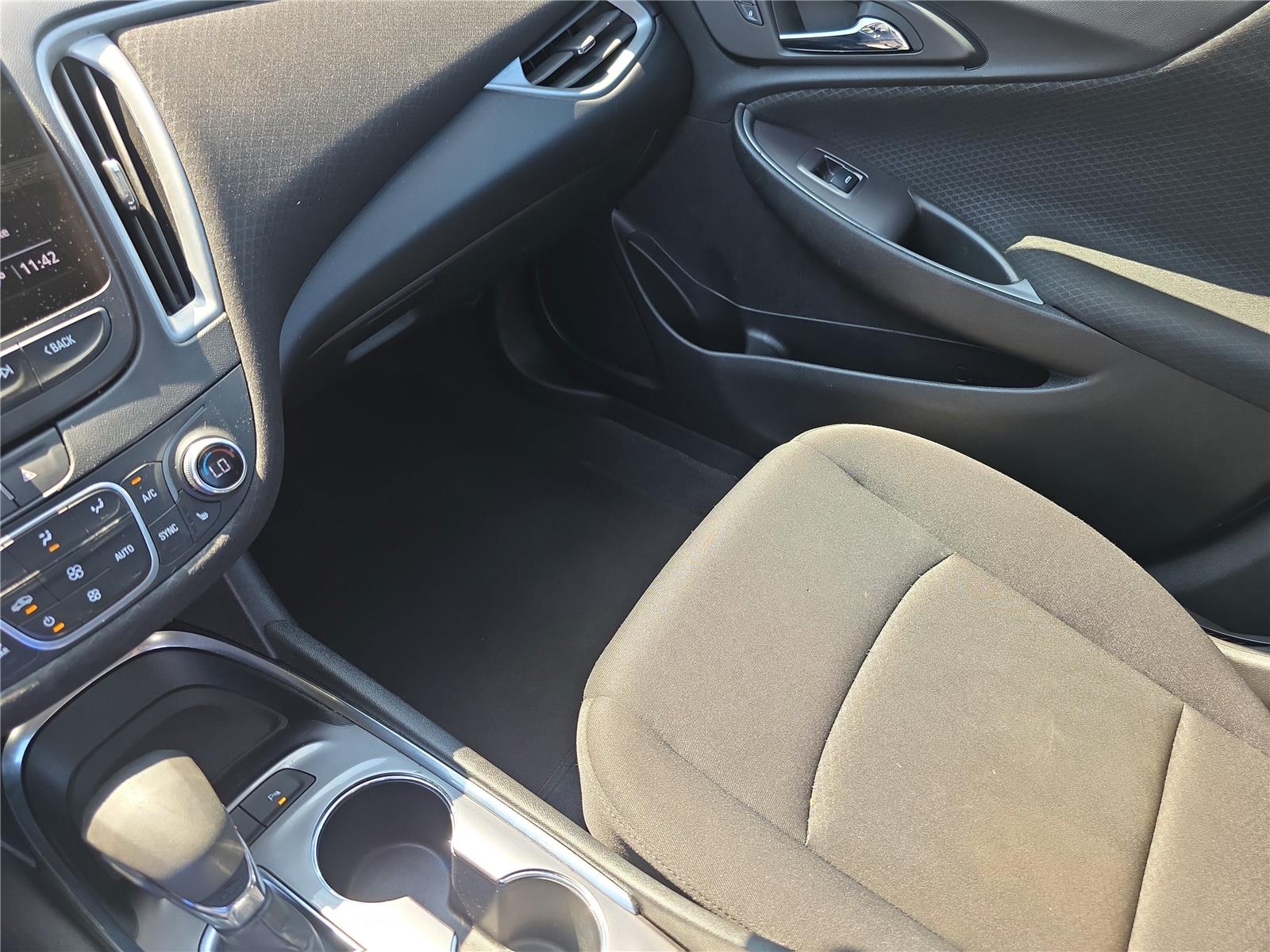 2024 Chevrolet Malibu 1LT photo 24