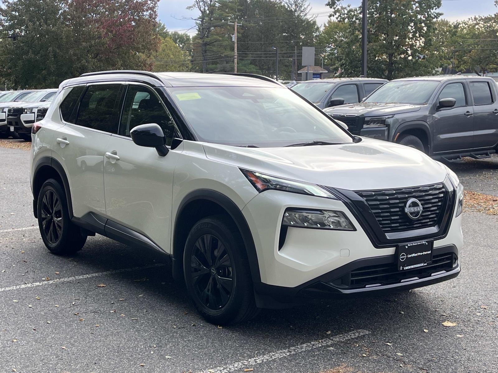 2023 Nissan Rogue SV photo 3