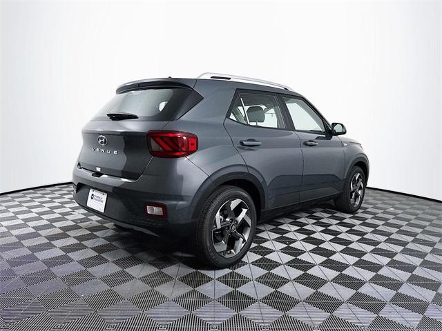 2025 Hyundai Venue SEL photo 5