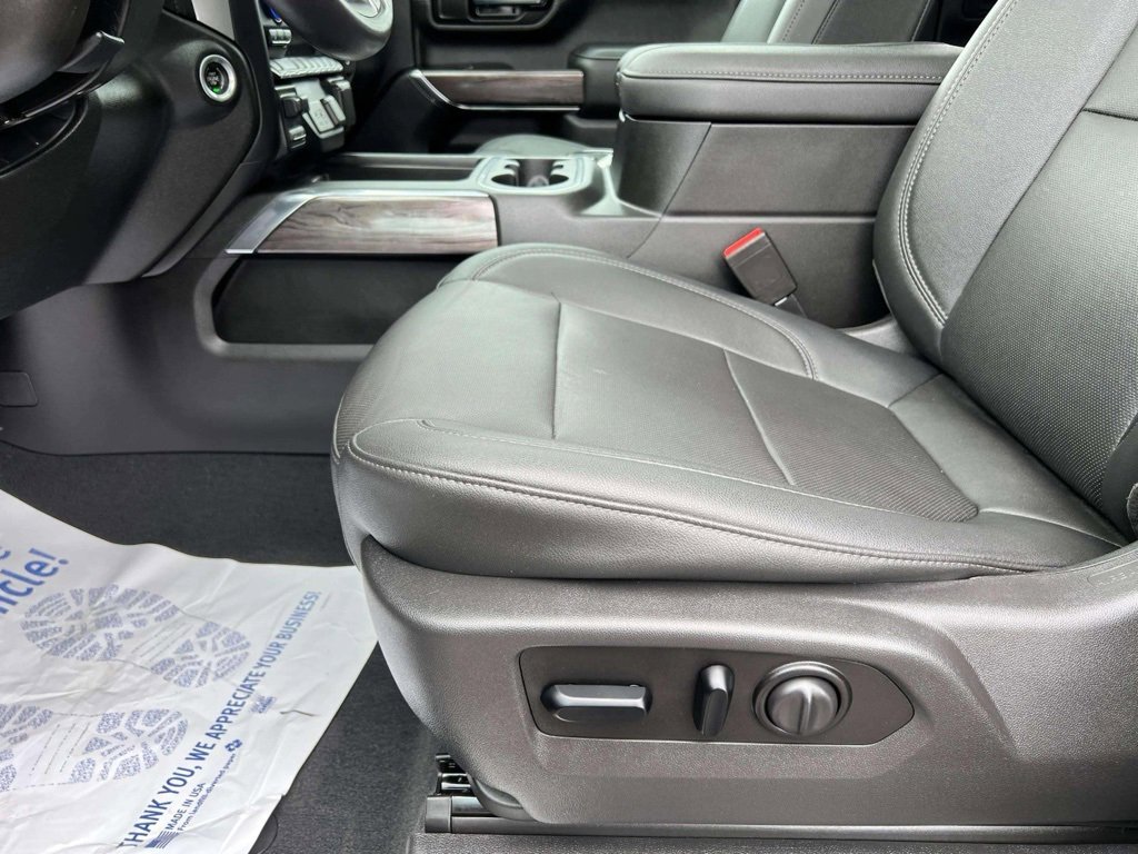 2022 Chevrolet Silverado 2500HD LTZ photo 18