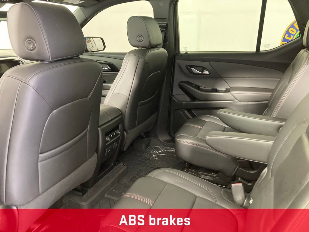 2023 Chevrolet Traverse RS photo 2