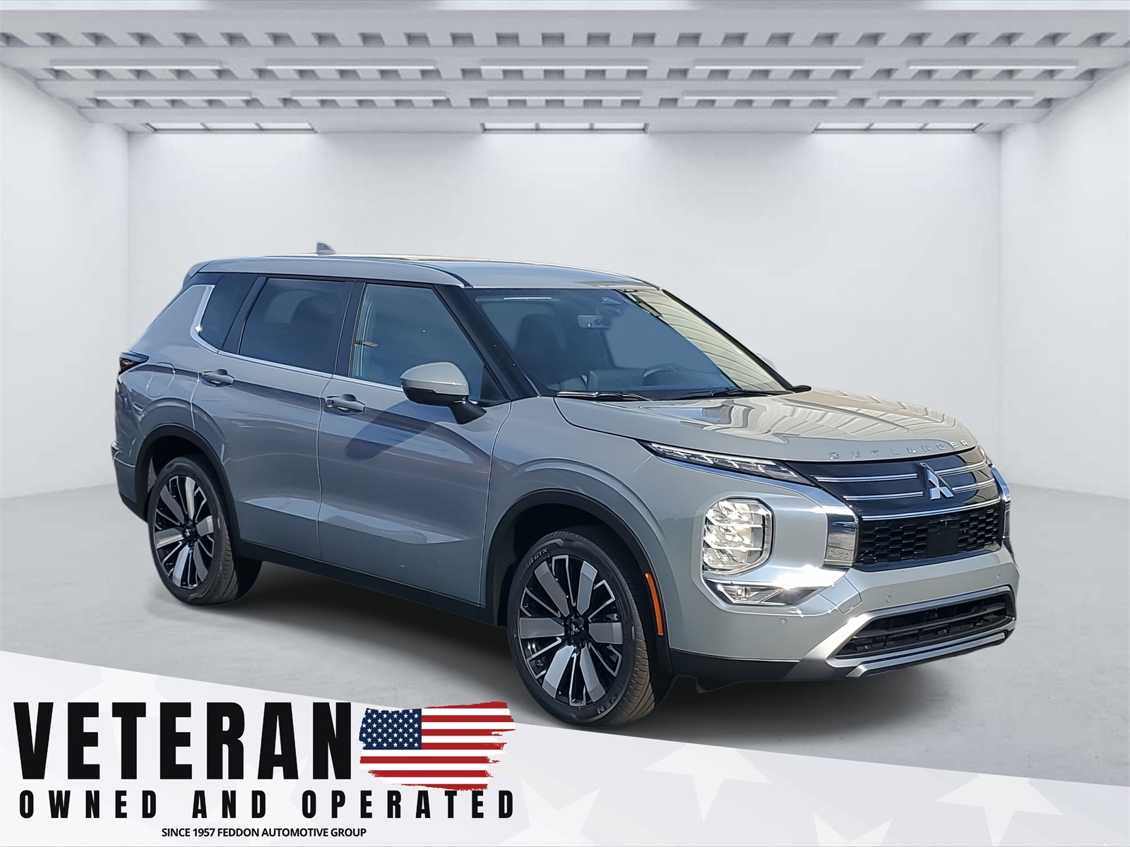 2025 Mitsubishi Outlander SE's photo