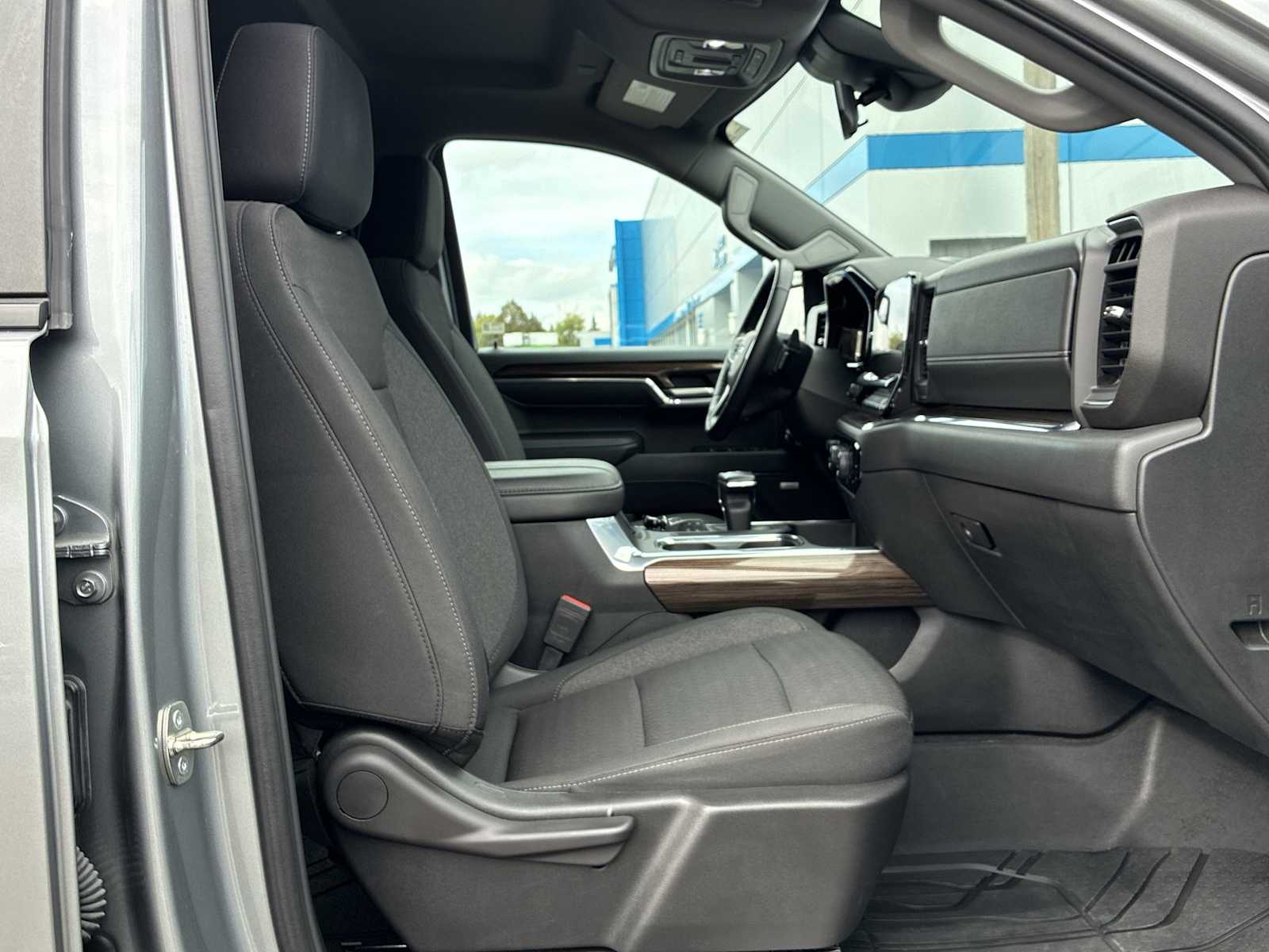 2023 Chevrolet Silverado 1500 RST photo 27