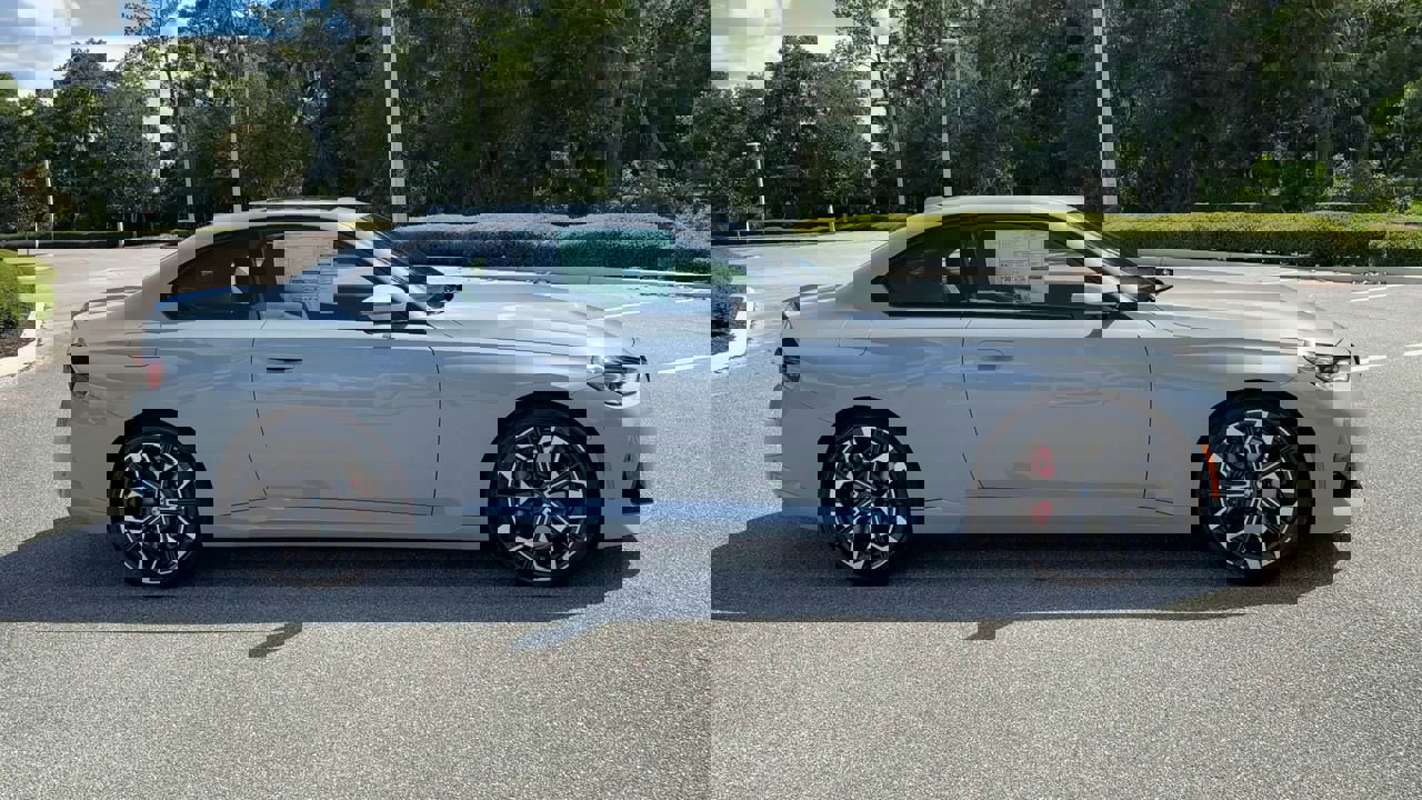 2025 Bmw 230i photo 9