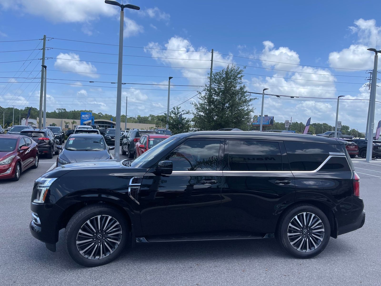 2025 Nissan Armada Platinum Reserve photo 2