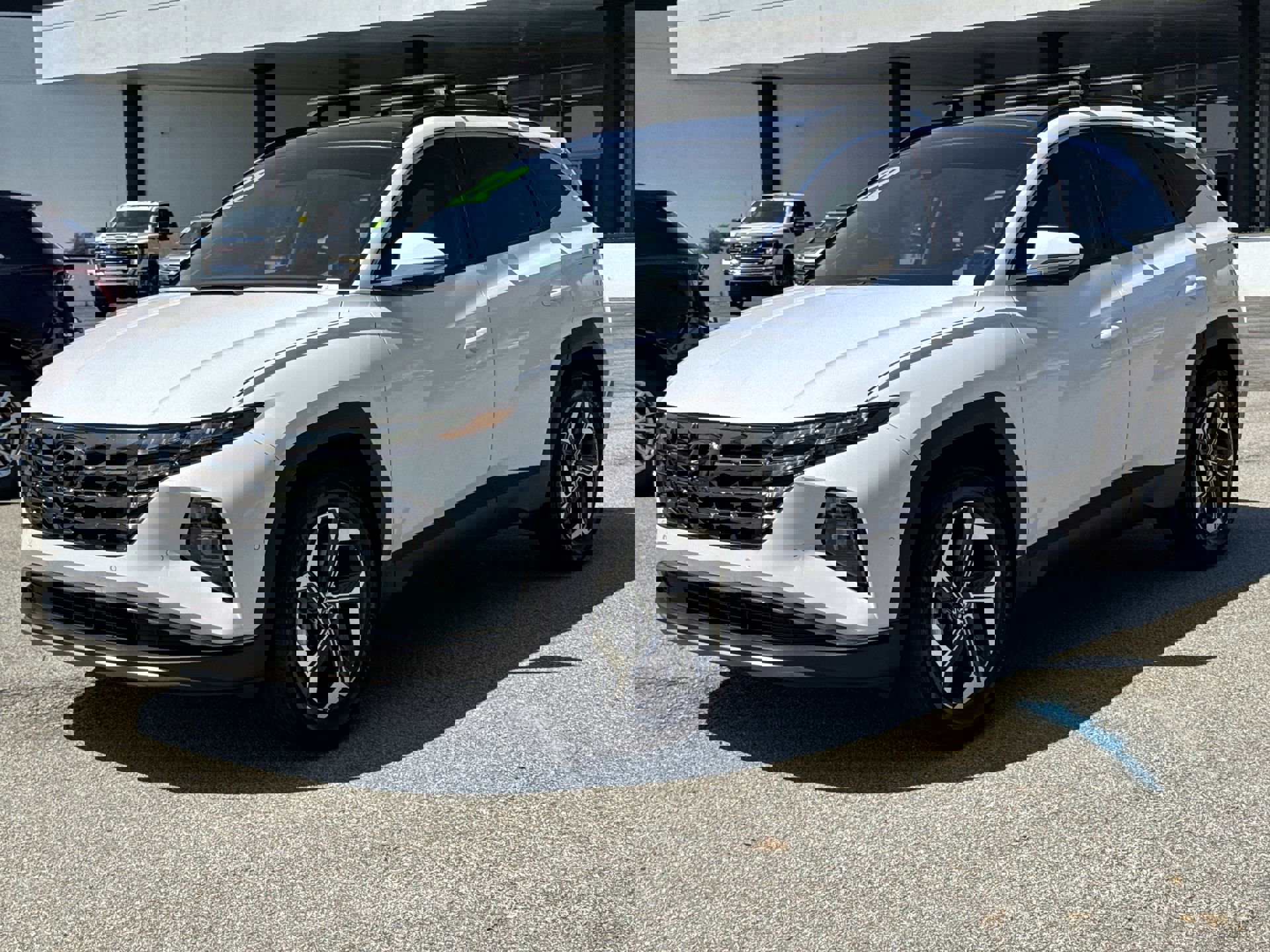 2023 Hyundai Tucson Hybrid Limited photo 2