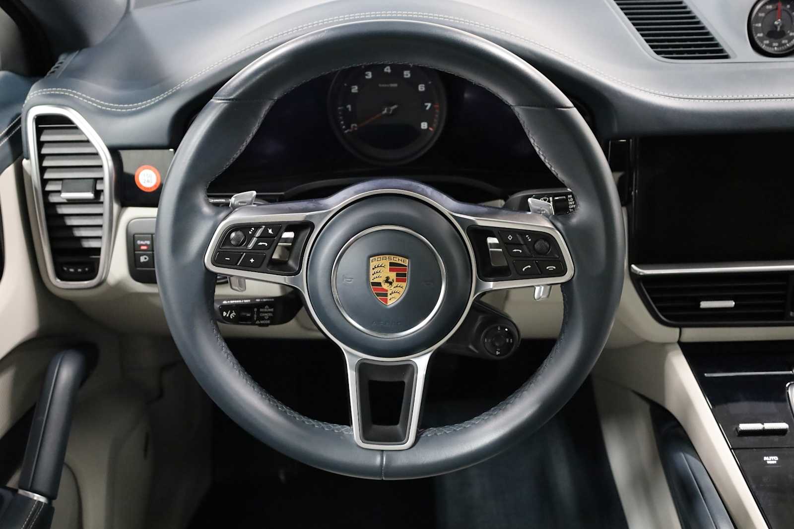 2023 Porsche Cayenne Coupe photo 23