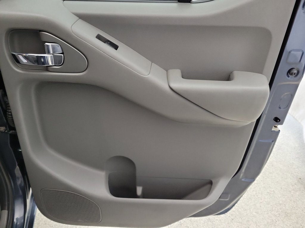 2016 Nissan Frontier SV photo 19