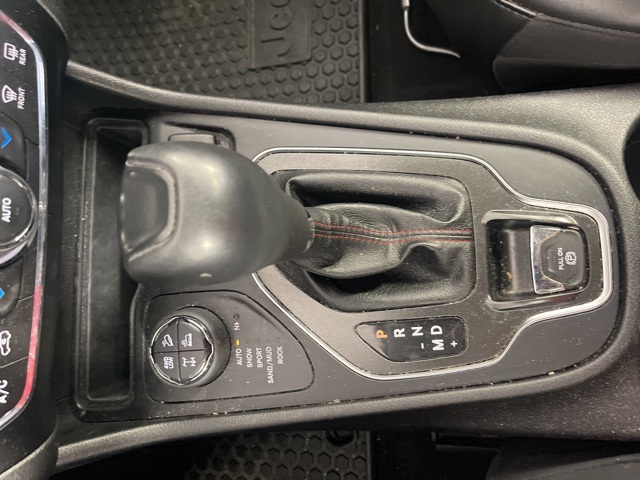 2020 Jeep Cherokee Trailhawk photo 21