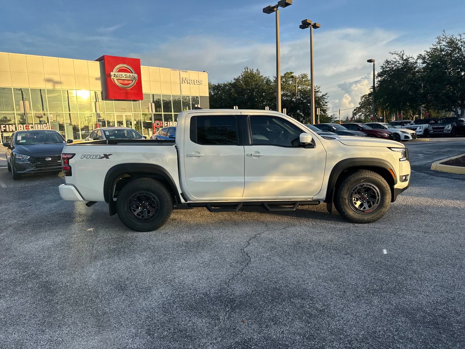 2025 Nissan Frontier PRO-X photo 4