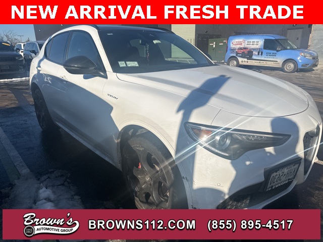 2023 Alfa Romeo Stelvio Veloce's photo