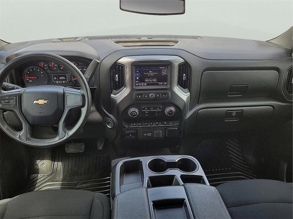 2024 Chevrolet Silverado 2500HD Custom photo 9