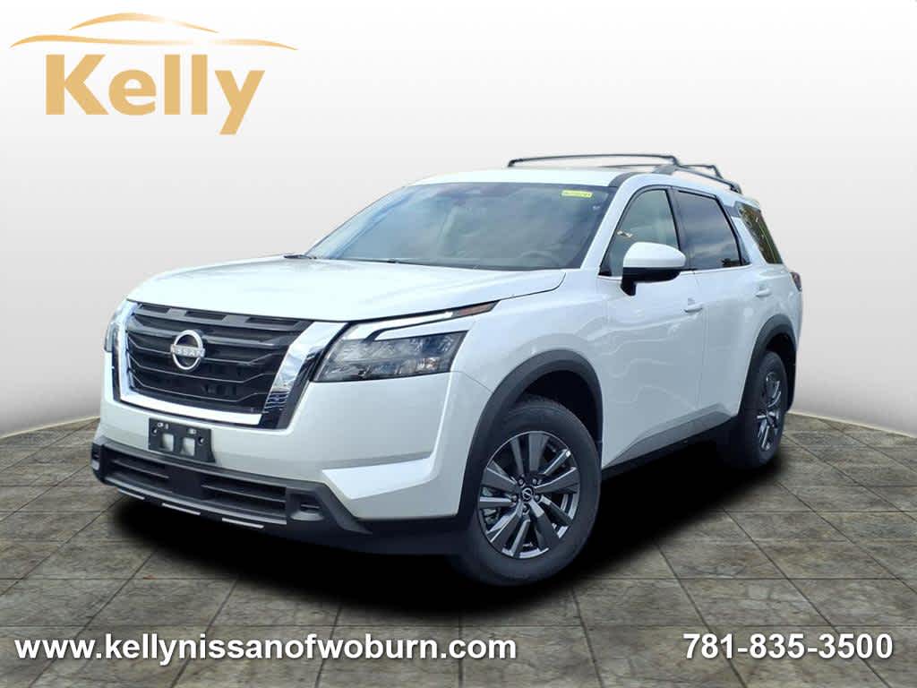 2025 Nissan Pathfinder SV's photo