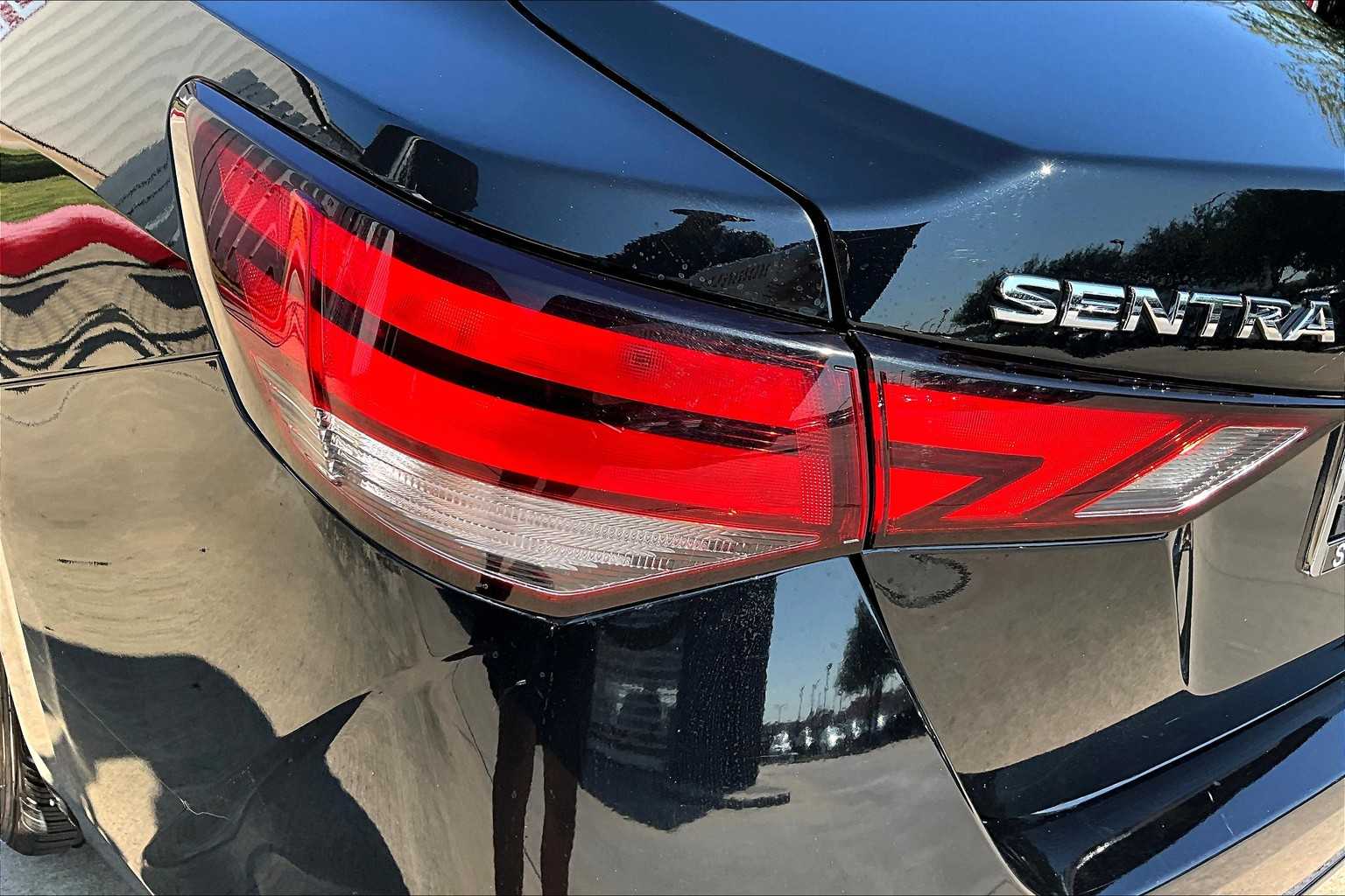 2023 Nissan Sentra SV photo 27