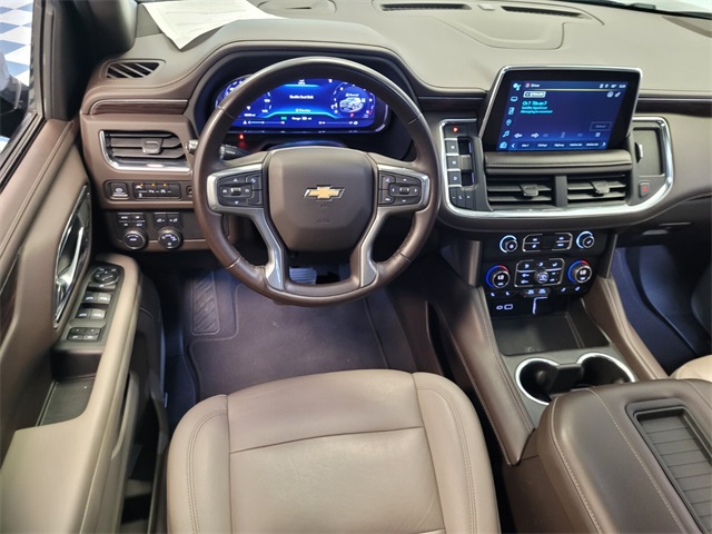 2023 Chevrolet Suburban LT photo 5