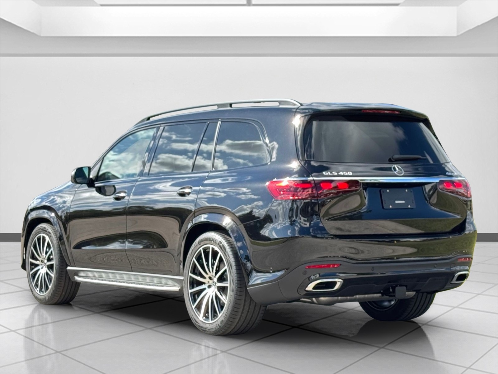 2026 Mercedes Benz GLS 450 4MATIC photo 4