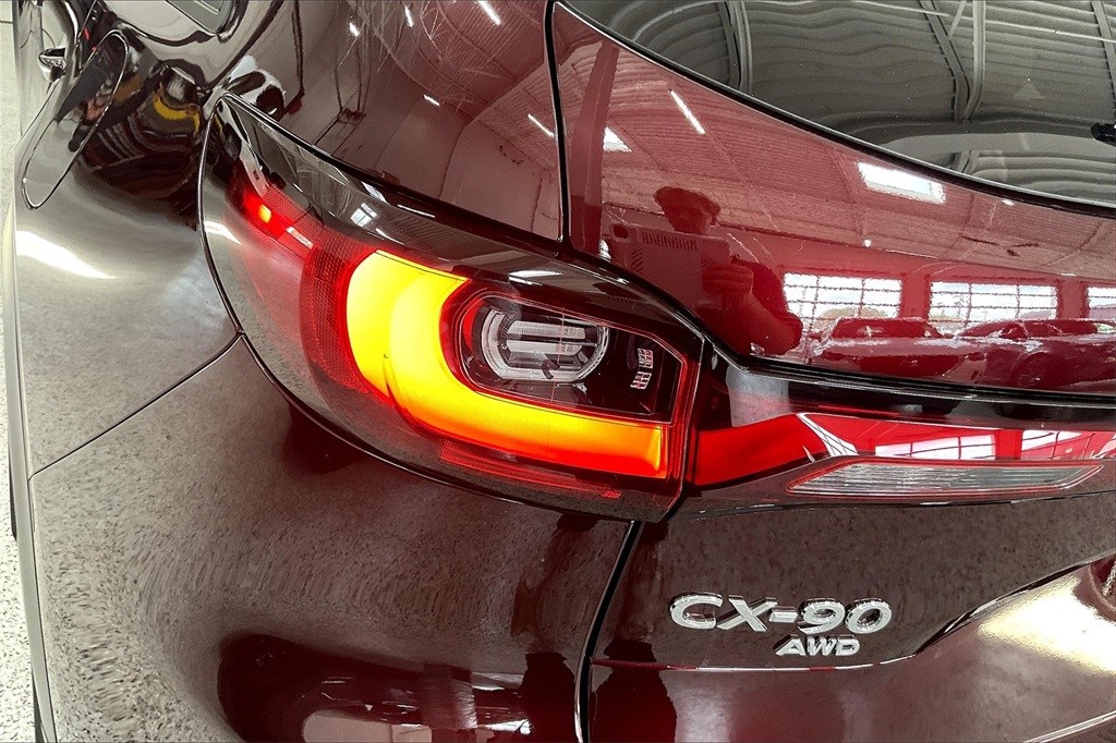 2025 Mazda CX-90 Plug-in Hybrid Premium Plus photo 28