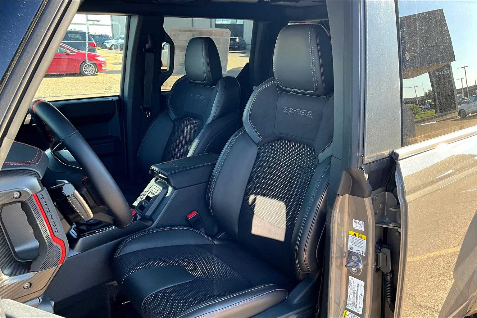 2025 Ford Bronco Raptor photo 9