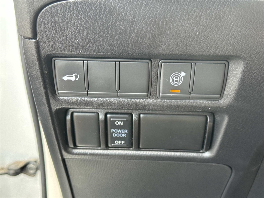 2021 Nissan Armada SL photo 37