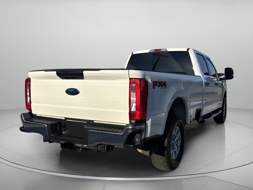 2023 Ford F-250 XLT photo 3