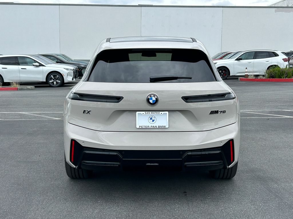 2026 Bmw iX iX M70 photo 4
