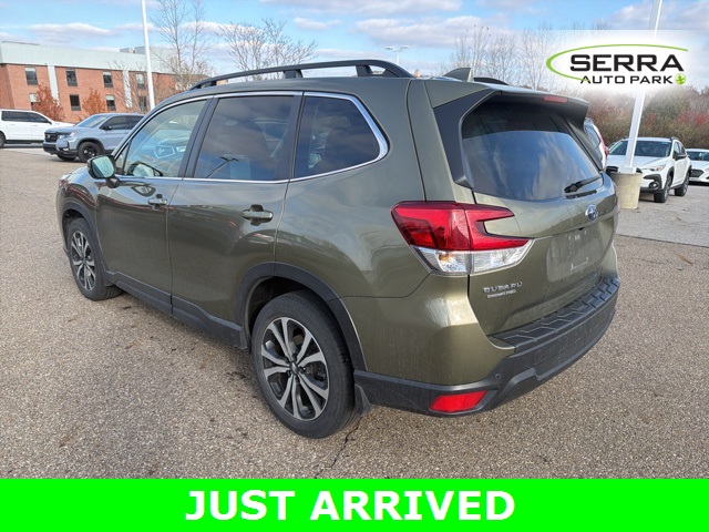 2023 Subaru Forester Limited photo 4