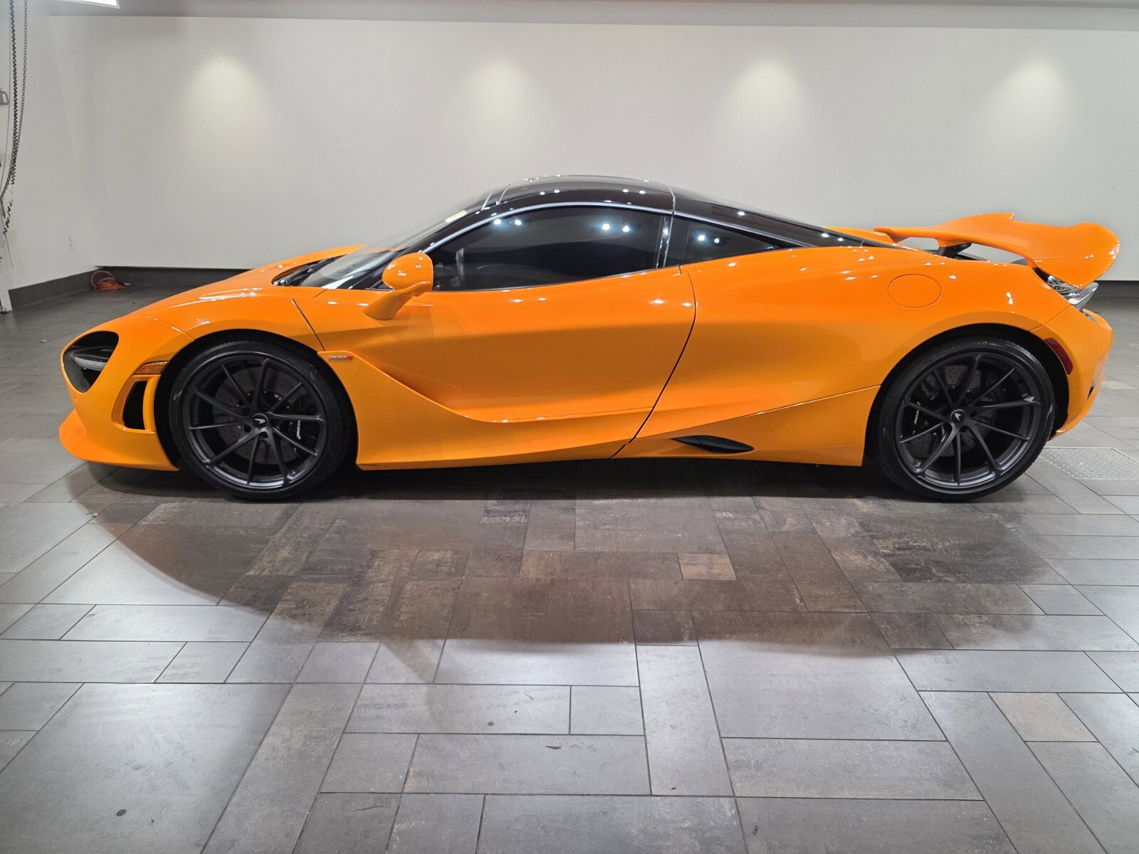 2024 Mclaren 750S Coupe photo 3