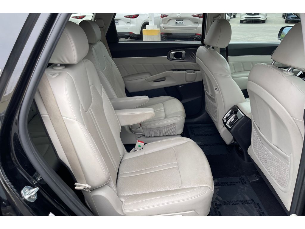 2022 Kia Sorento Plug-In Hybrid SX Prestige photo 17