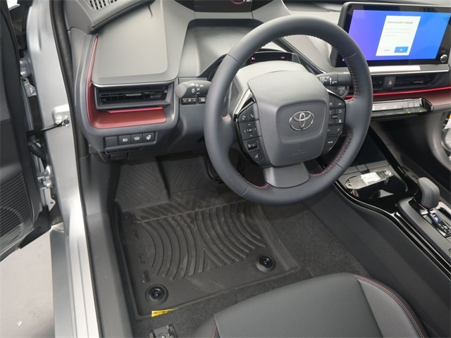 2026 Toyota Prius Plug-in Hybrid XSE Premium photo 4