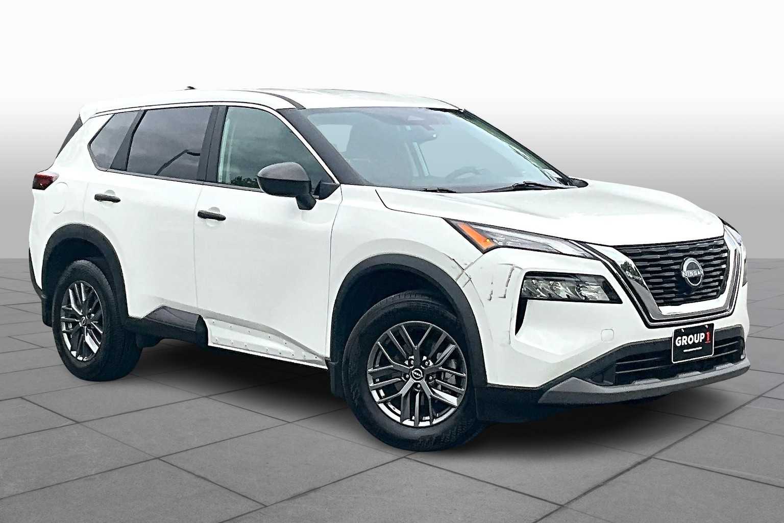 2023 Nissan Rogue S AWD photo 2