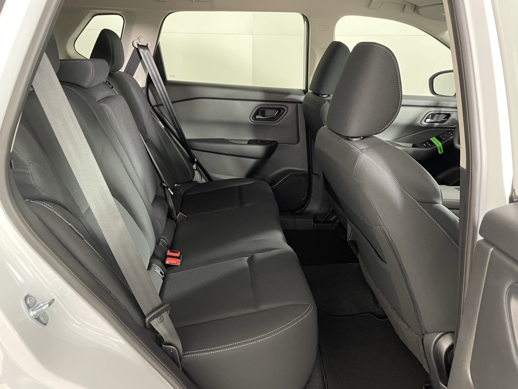 2025 Nissan Rogue S photo 38