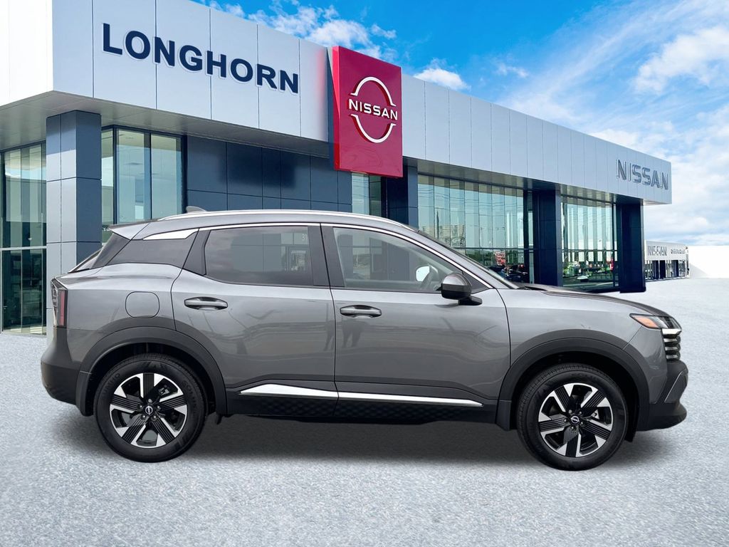 2025 Nissan Kicks SV photo 2