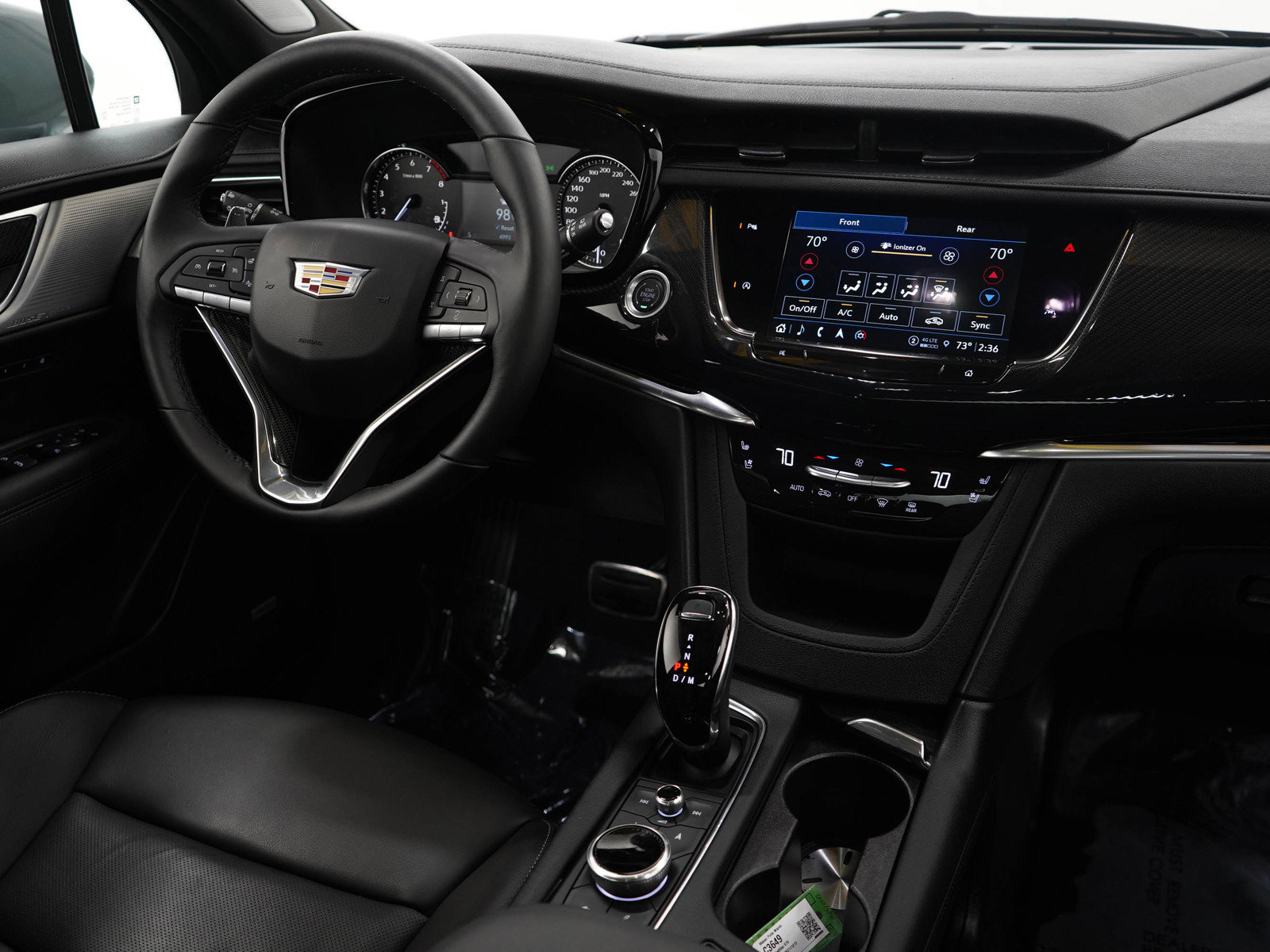 2025 Cadillac XT6 Sport photo 11