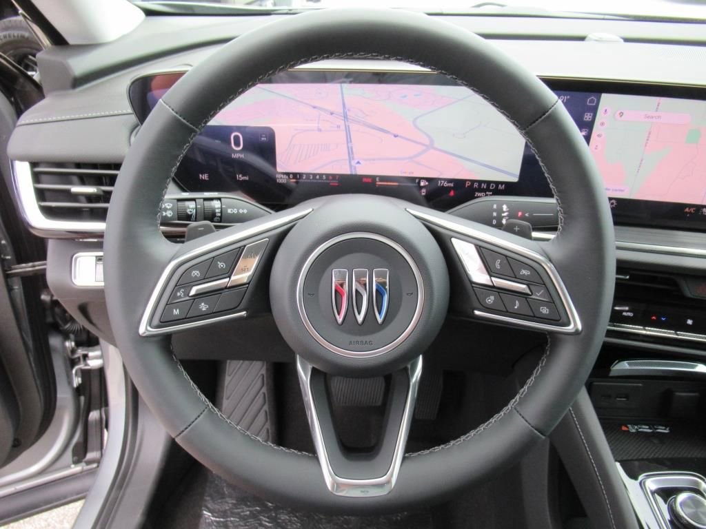 2025 Buick Envision Preferred photo 16