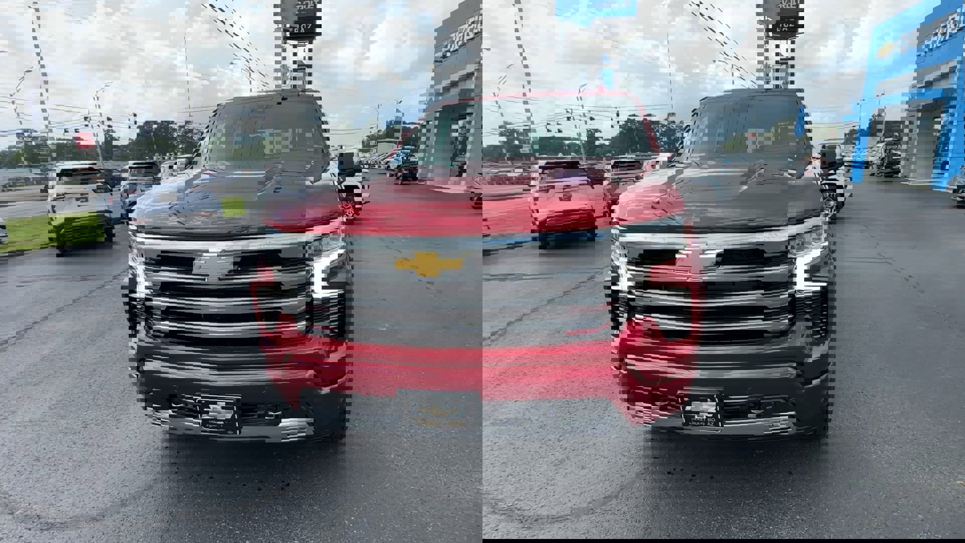 2025 Chevrolet Silverado 1500 High Country photo 3