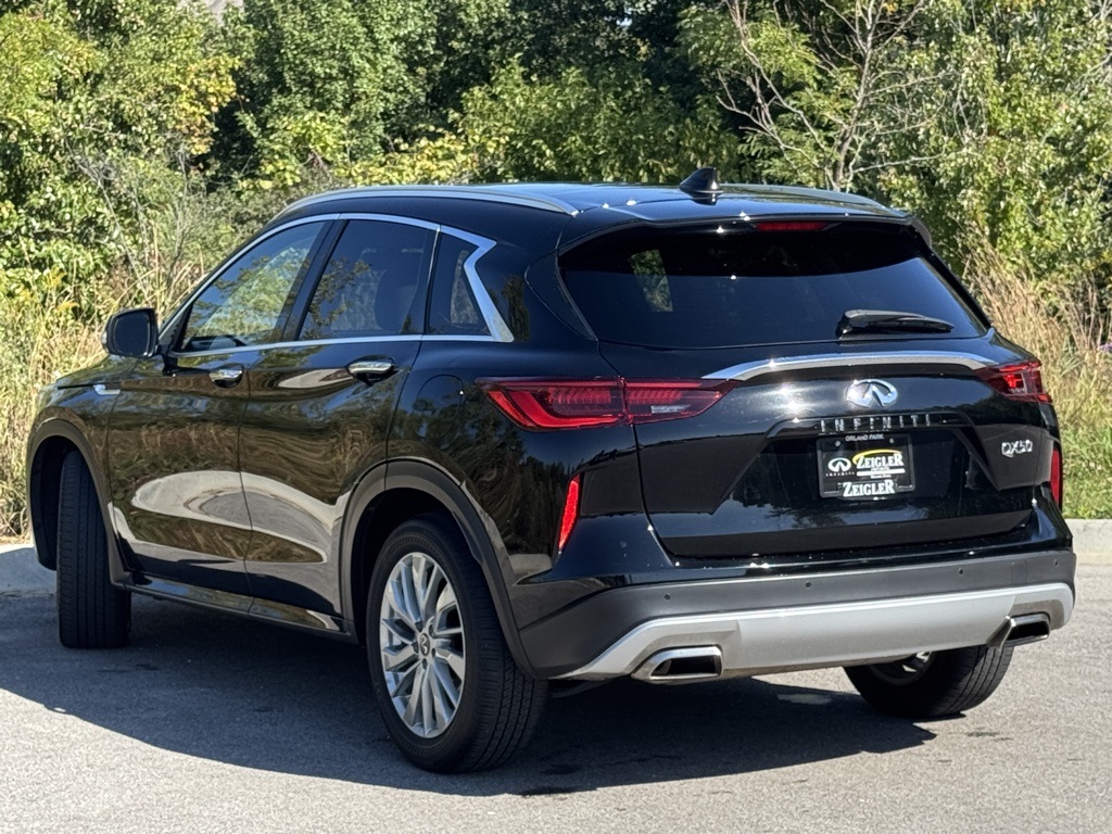 2024 Infiniti QX50 Luxe photo 2