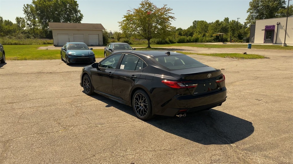 2025 Toyota Camry SE photo 6