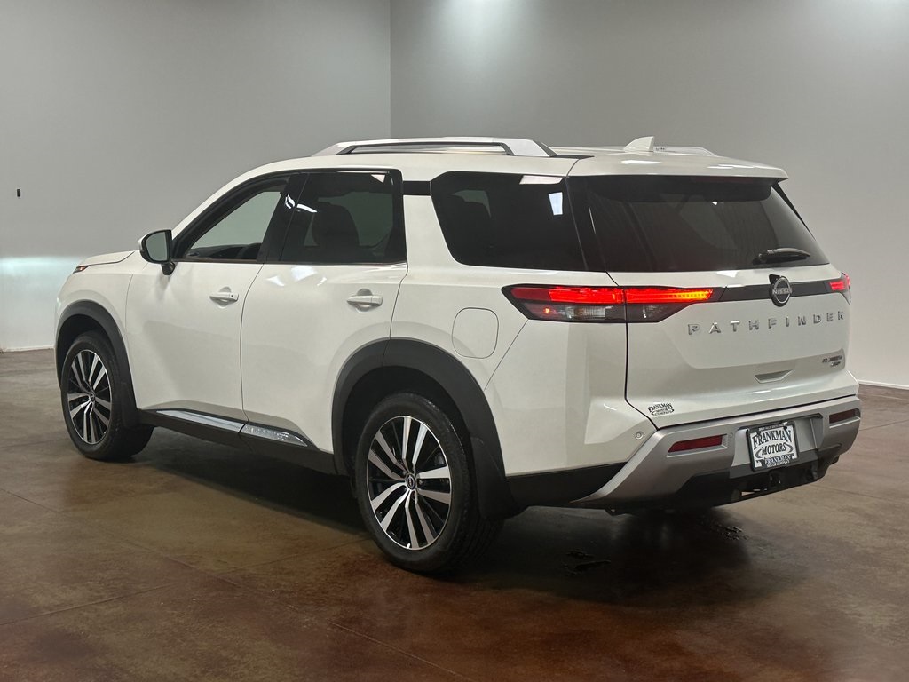 2024 Nissan Pathfinder Platinum photo 4