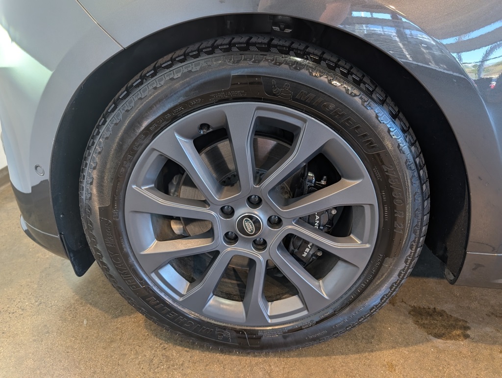 2023 Land Rover Range Rover Sport SE photo 4
