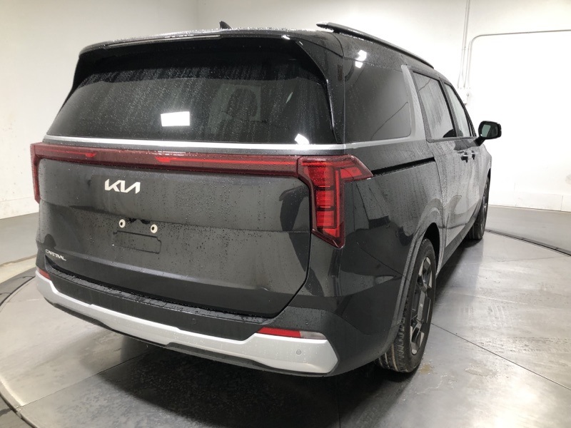 2026 Kia Carnival EX photo 7