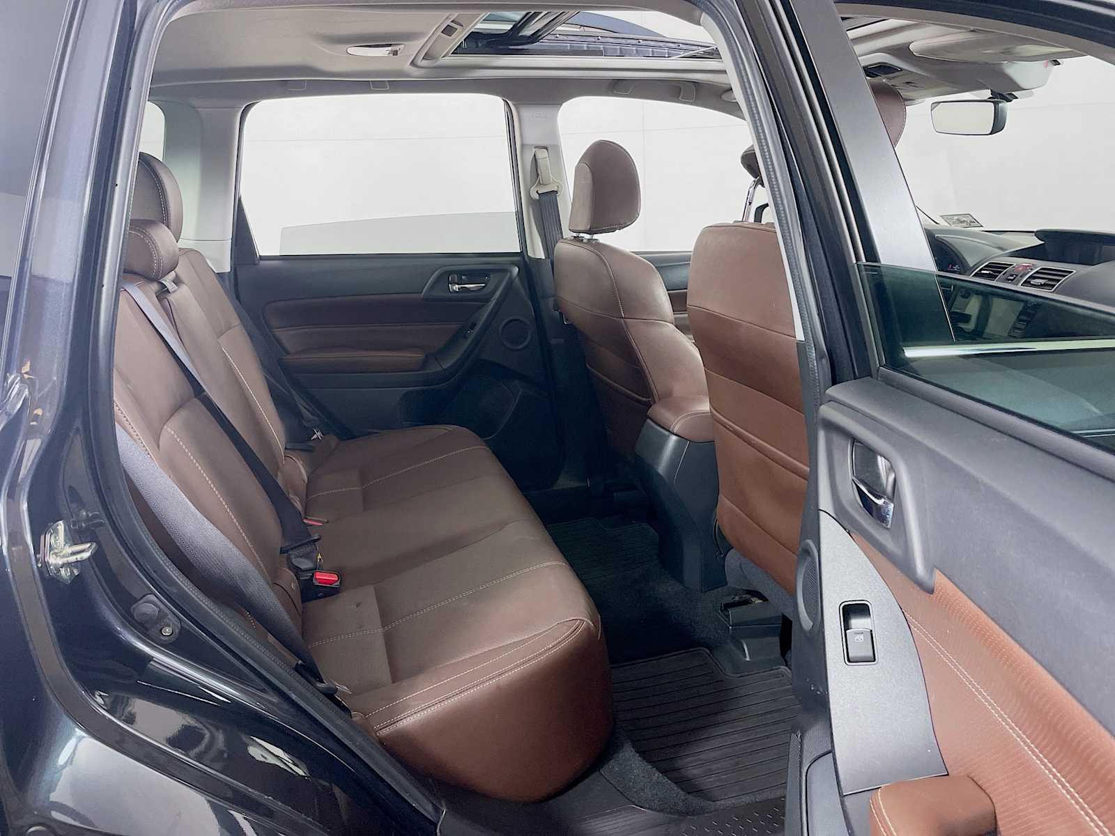 2018 Subaru Forester Touring photo 25