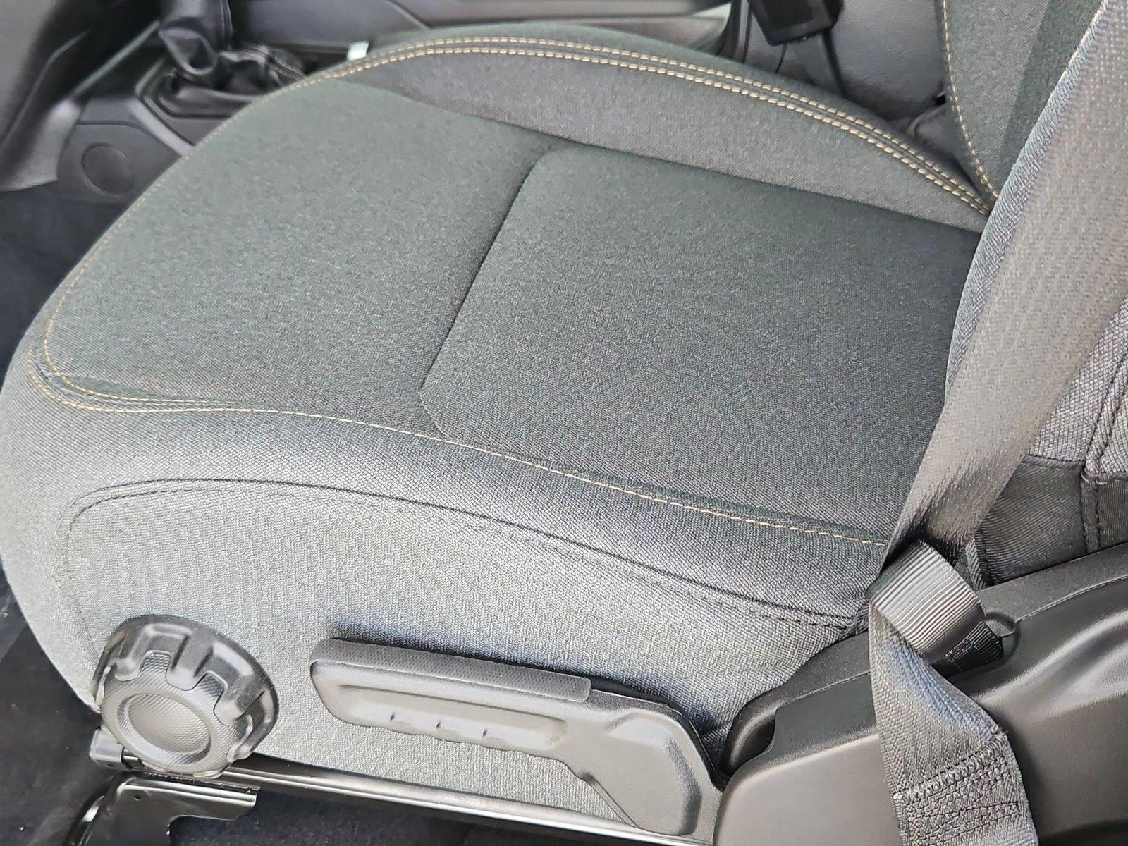 2025 Jeep Wrangler Sport S photo 4