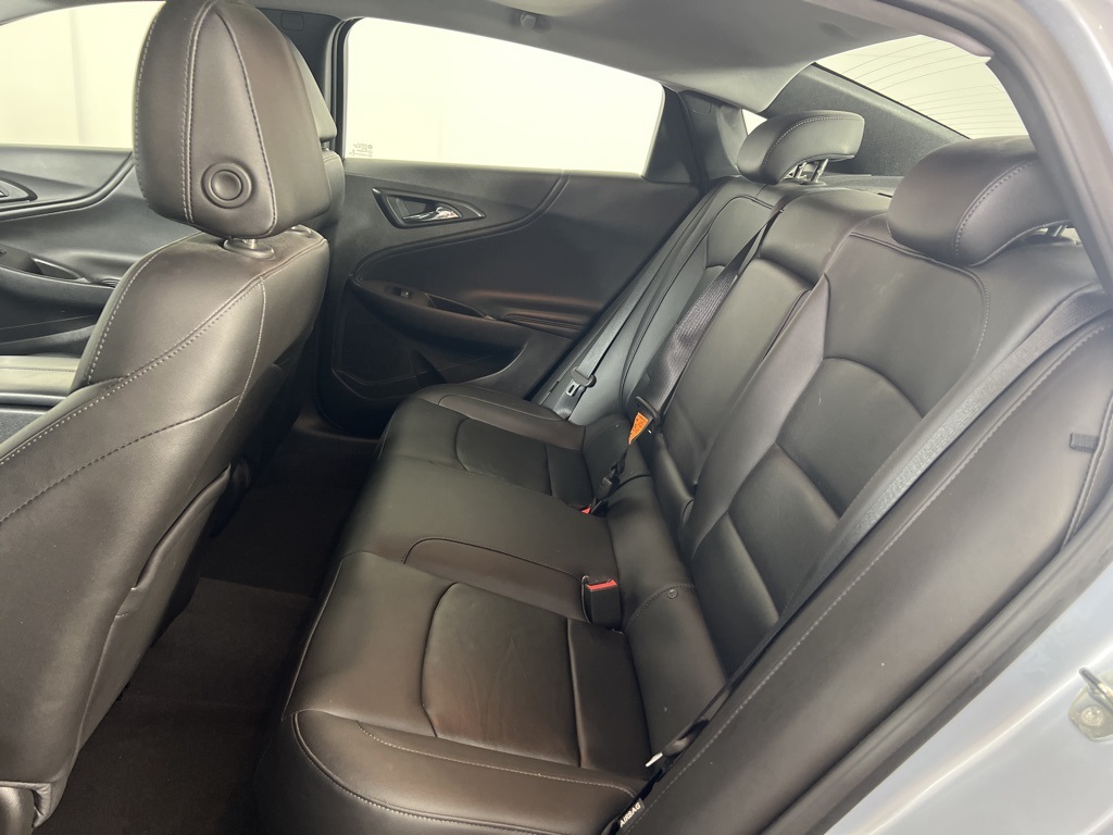 2017 Chevrolet Malibu 1LT photo 16