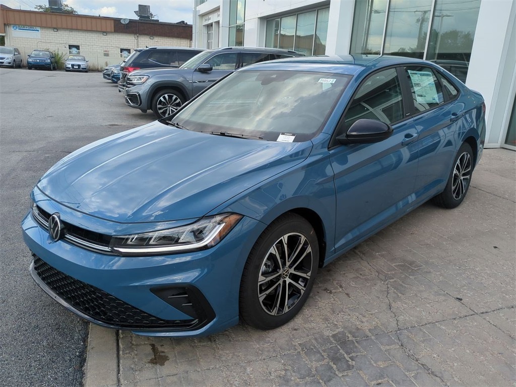 2025 Volkswagen Jetta 1.5T Sport photo 4