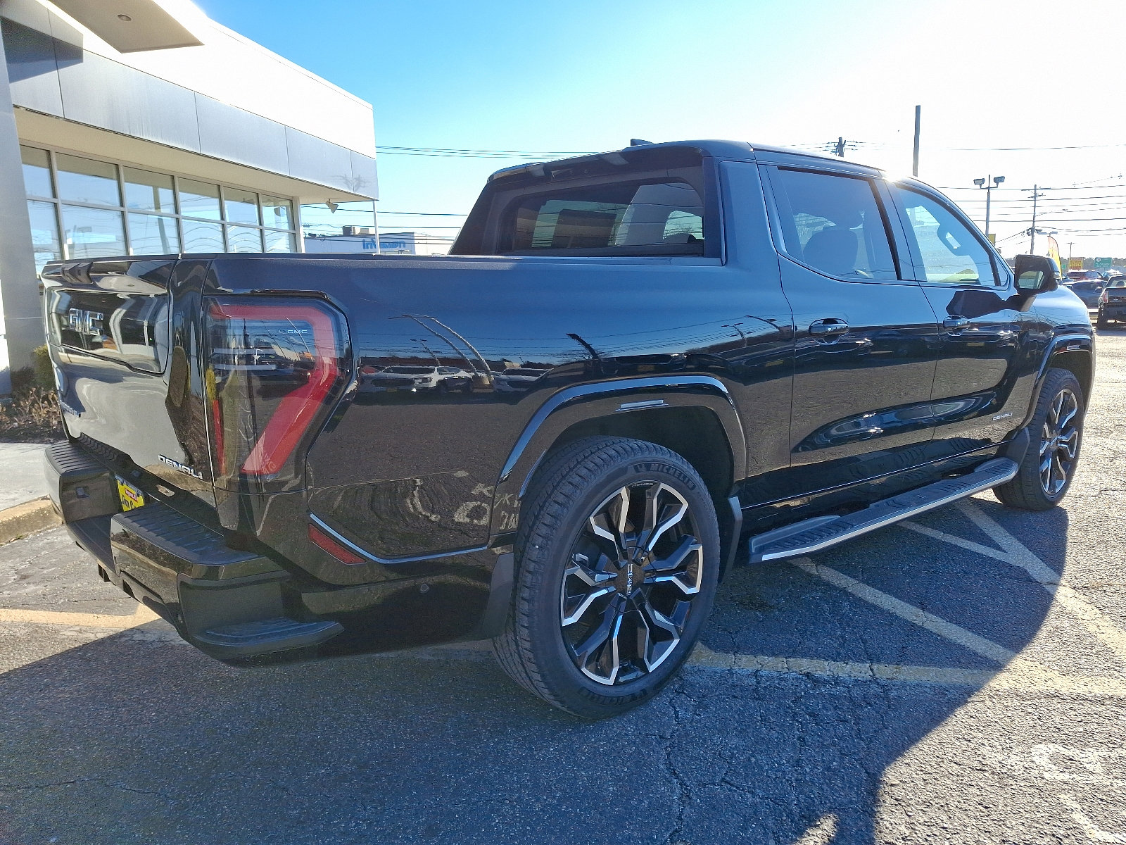 2025 Gmc Sierra EV Denali photo 4